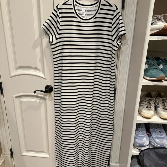 SPANX Black and White Striped Midi Dress - Picture 5 of 9